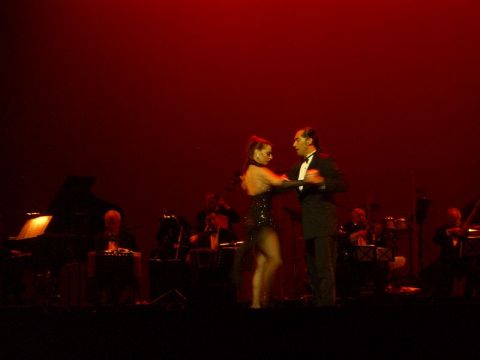 Tango_pasion_show_wikipedia-free-kein-author001
