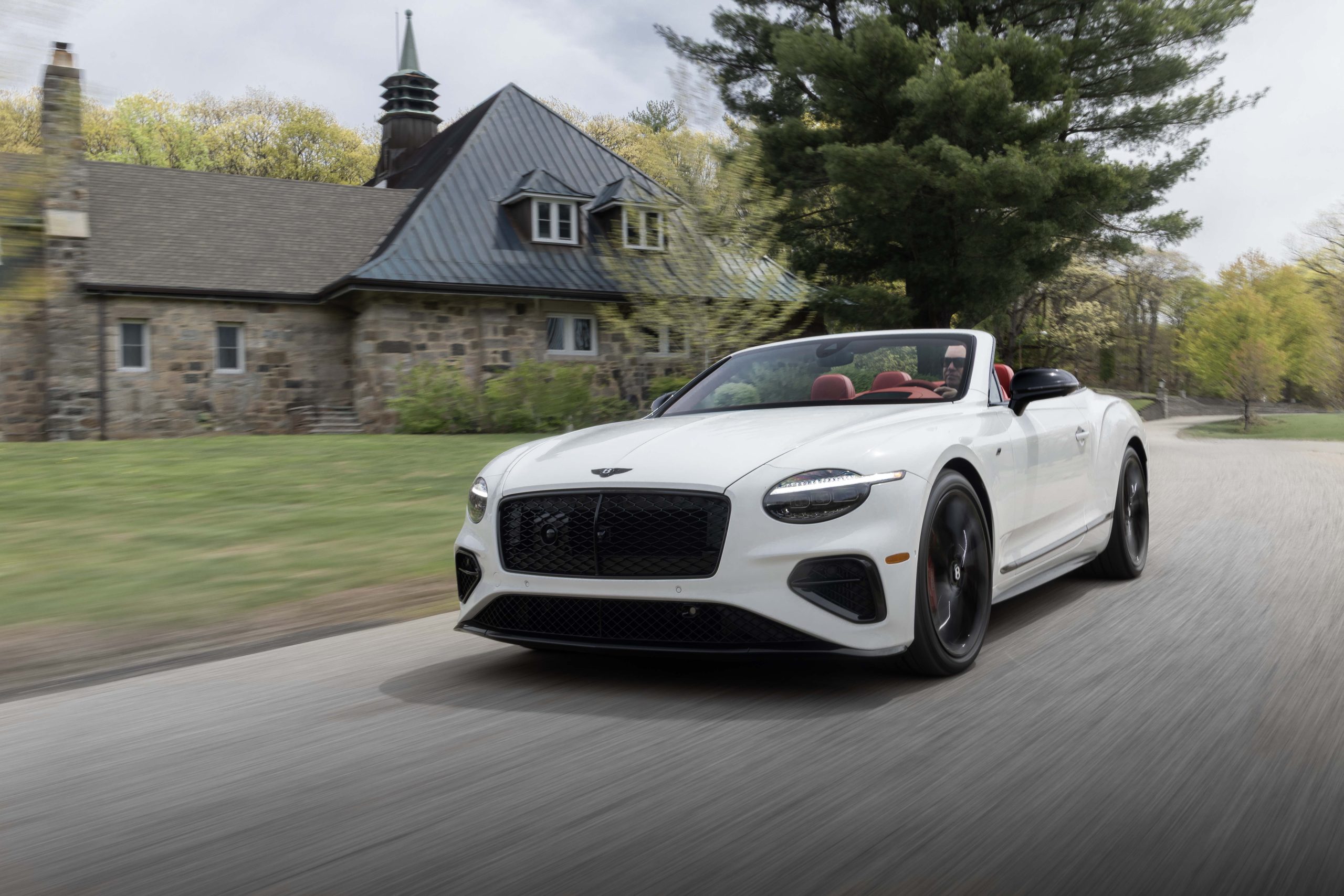 auto-cc-2026_Bentley_Continental_GT_S_GlacierWhite_08-happytimes