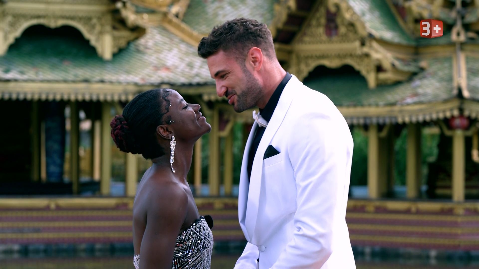 (Bilder) Bachelor Schweiz 2024 Finale Venance gewinnt das Herz des Bachelors! Sind sie noch