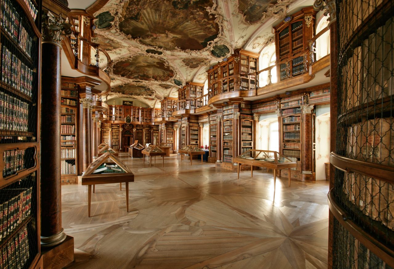 Stiftsbibliothek St. Gallen schönster Innenraum der Welt