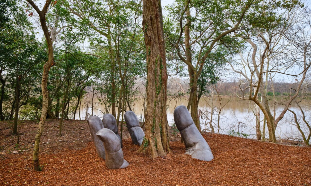 Skulptur "The caring Hand" von Beat Huber im Freedom Monument Sculpture Park 2024