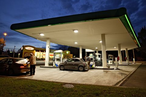 bp_kemptthal_station_nachts_betankung_575x