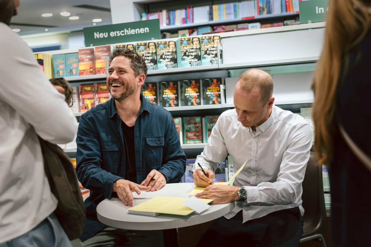 Buchpräsentation "Achte auf Dich" Albi Christen (links), Pirmin Loetscher