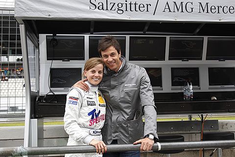 susie-wolff-mit-ehemann-001