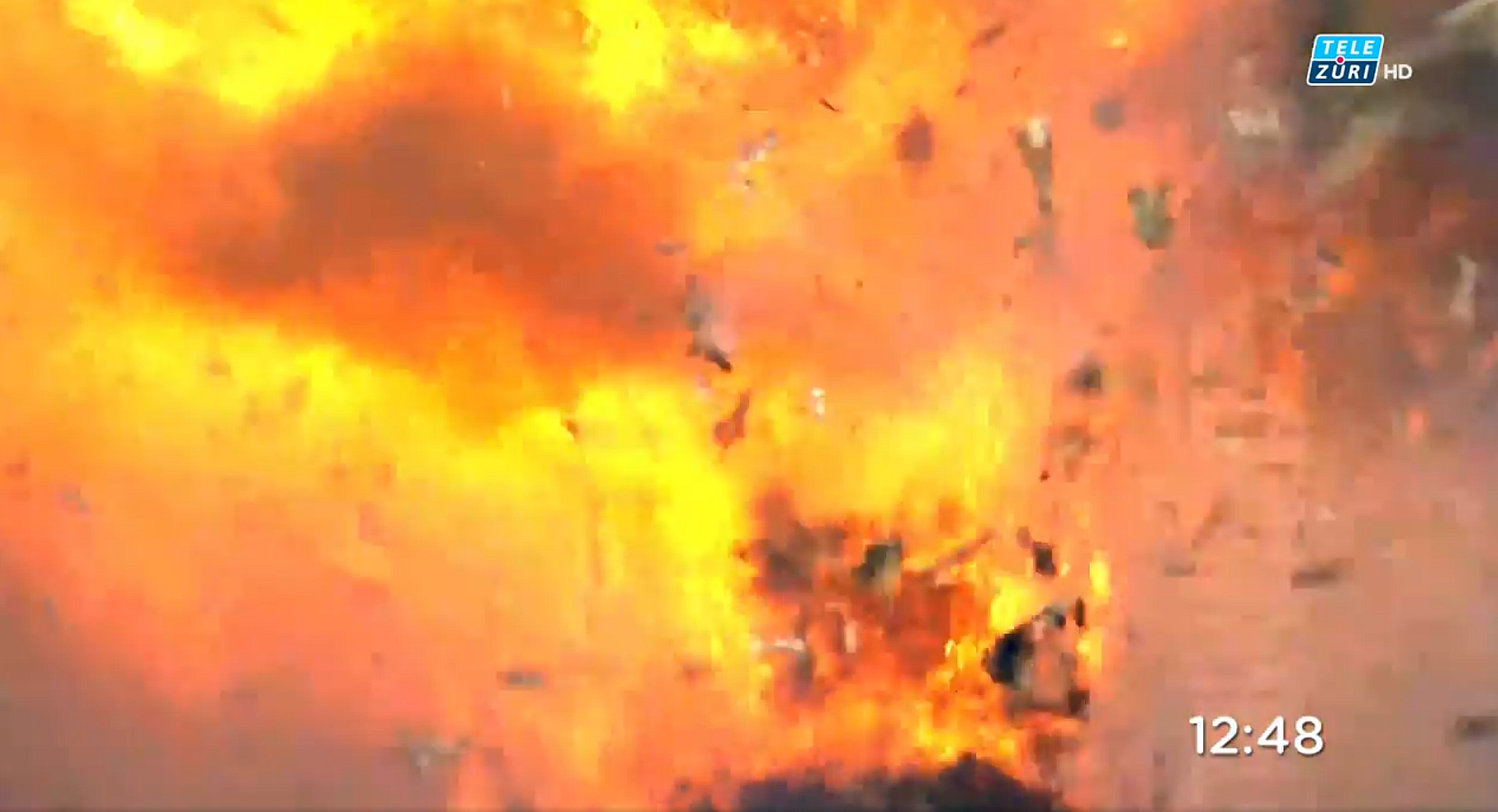 Sechseläuten 2026 Zürich - Böögg explodiert