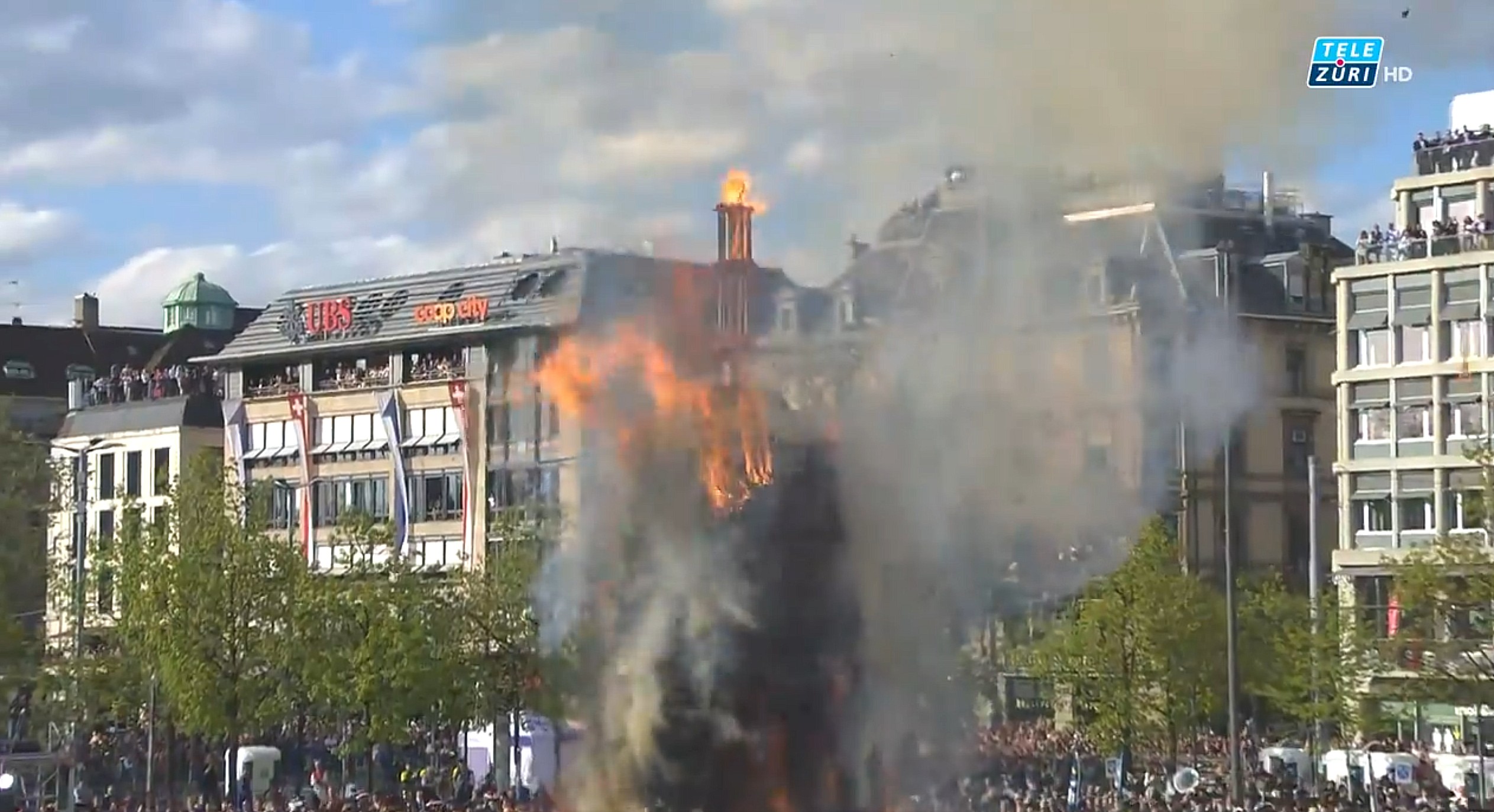 Sechseläuten 2026 Zürich - Böögg explodiert